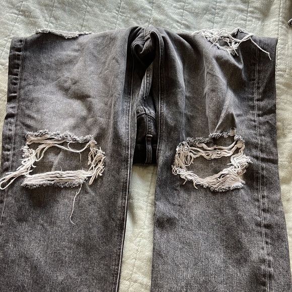 Highest rise 90s boyfriend jean, size 12 short - Picture 2 of 4